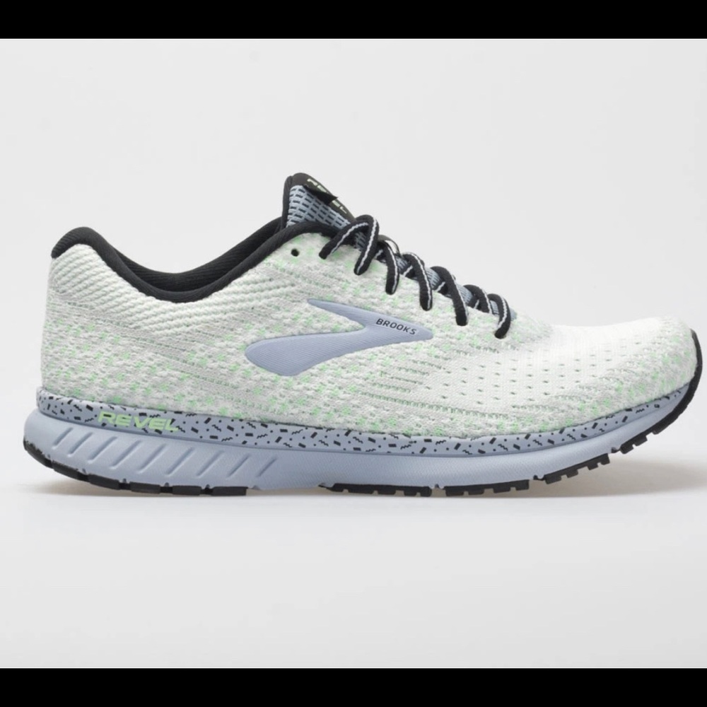 💥Brooks Revel 3 Shoes💥